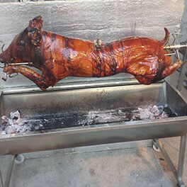 Pig hotsell roasting spit